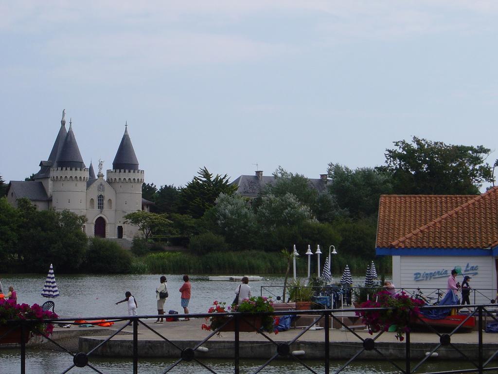 3 Bedrooms Holiday Home Golf Resort Port-Bourgenay Talmont-Saint-Hilaire Oda fotoğraf